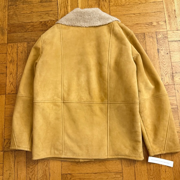 New-Reformation
Veda Luca Suede shearing coat
Parmesan Suede - Picture 5 of 16